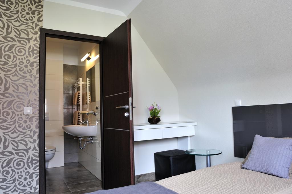 Ferienzimmer Ellisee, Kontaktloser Check-In フリードリヒスハーフェン 部屋 写真